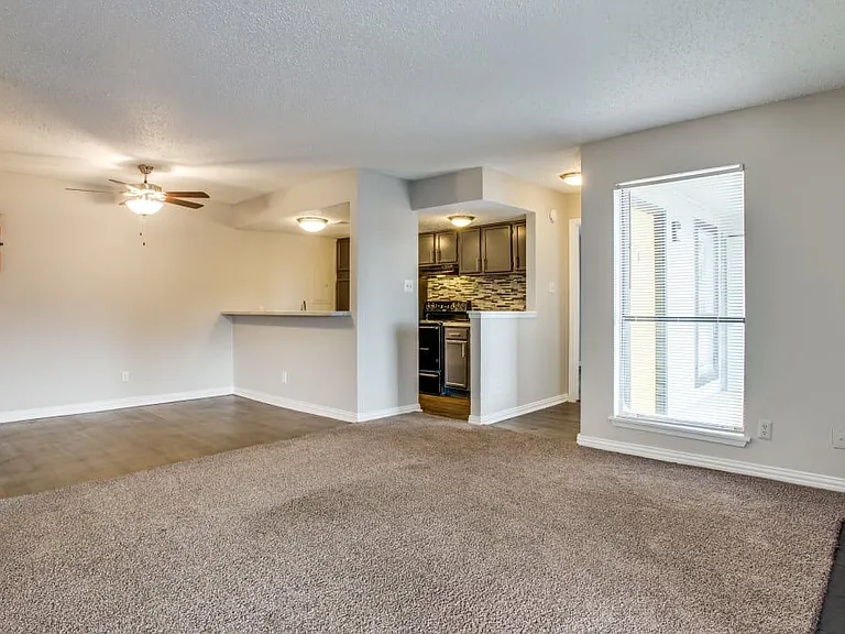 Decker Apartment Homes — Photo 6