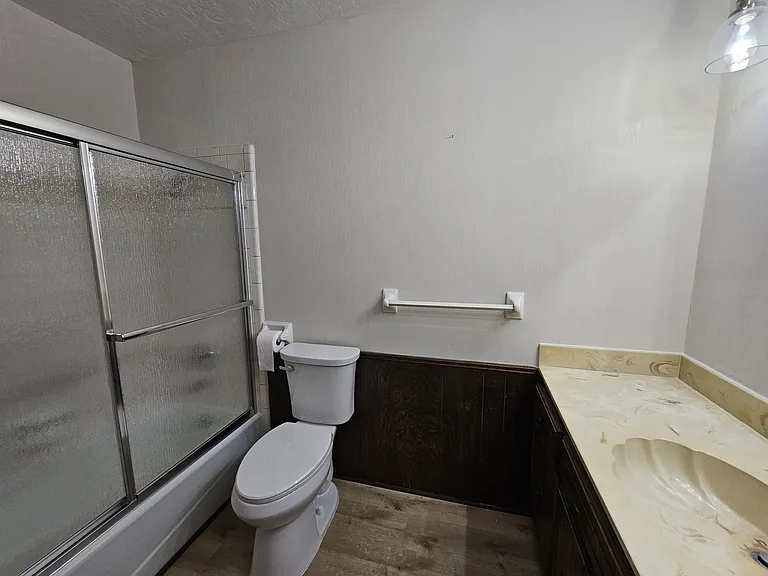 7318 NW Andrews Ave — Photo 11