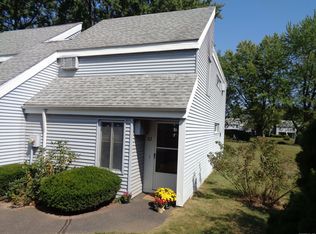 82 Cinnamon Spgs #82, South Windsor, CT 06074