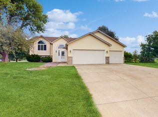 5117 89th Cres N, Brooklyn Park, MN 55443