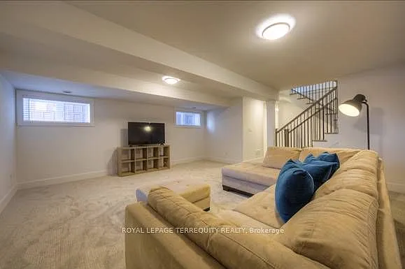 154 Sycamore St — Photo 24
