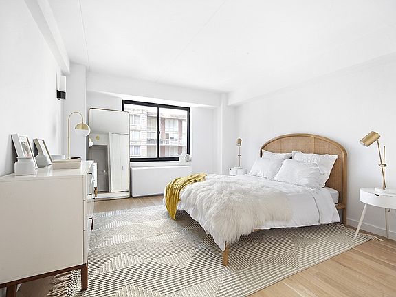 4th image of 200 E 87th St APT 11E