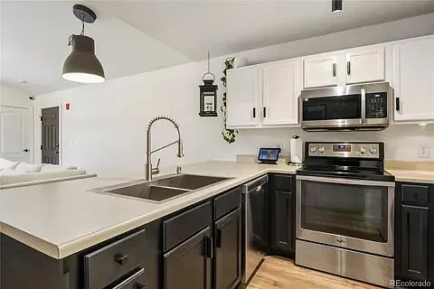 2 bed, $3,500 — Photo 3