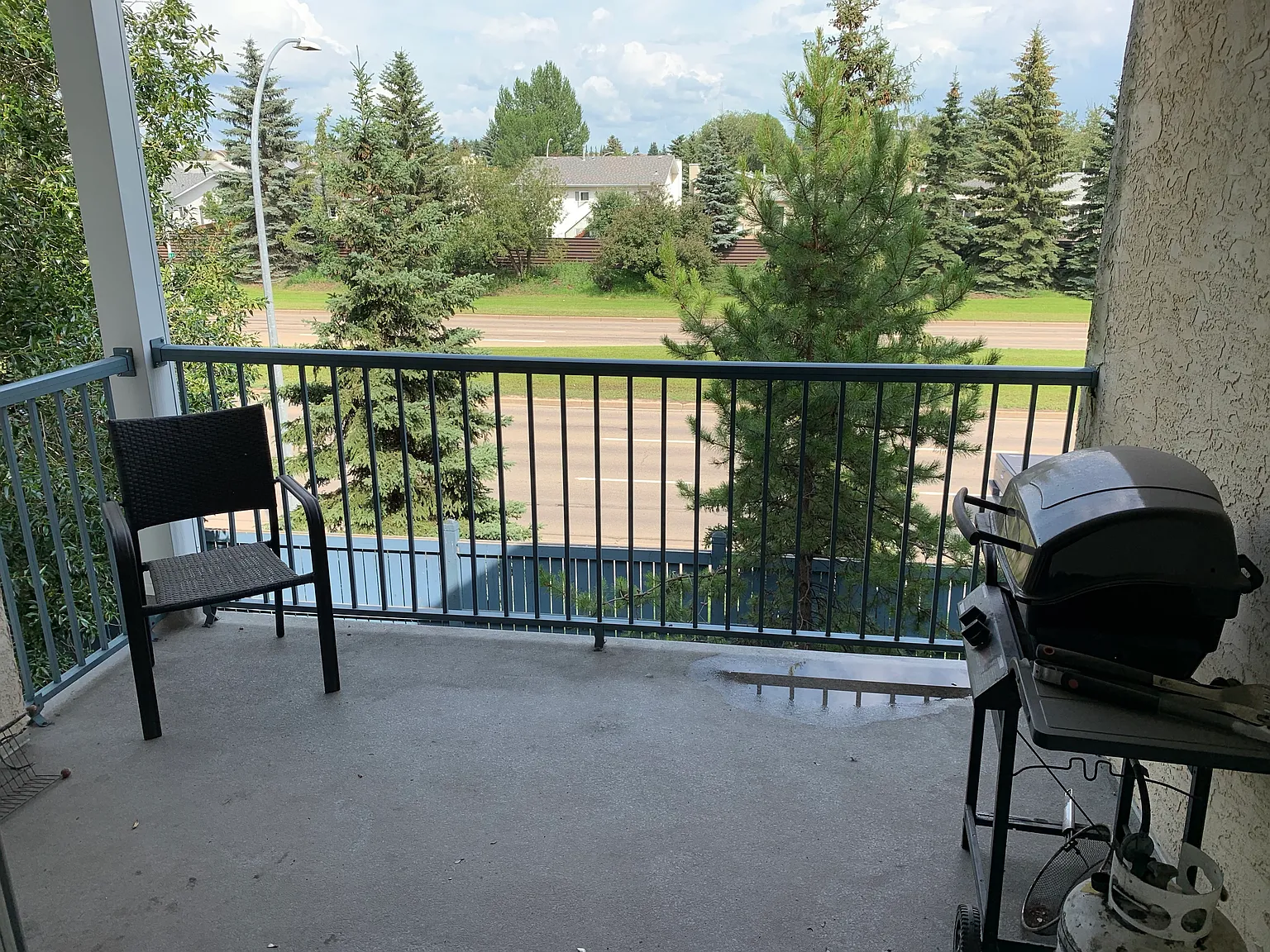 (PN 0225) Stunning 2 Bedroom condo! — Photo 3
