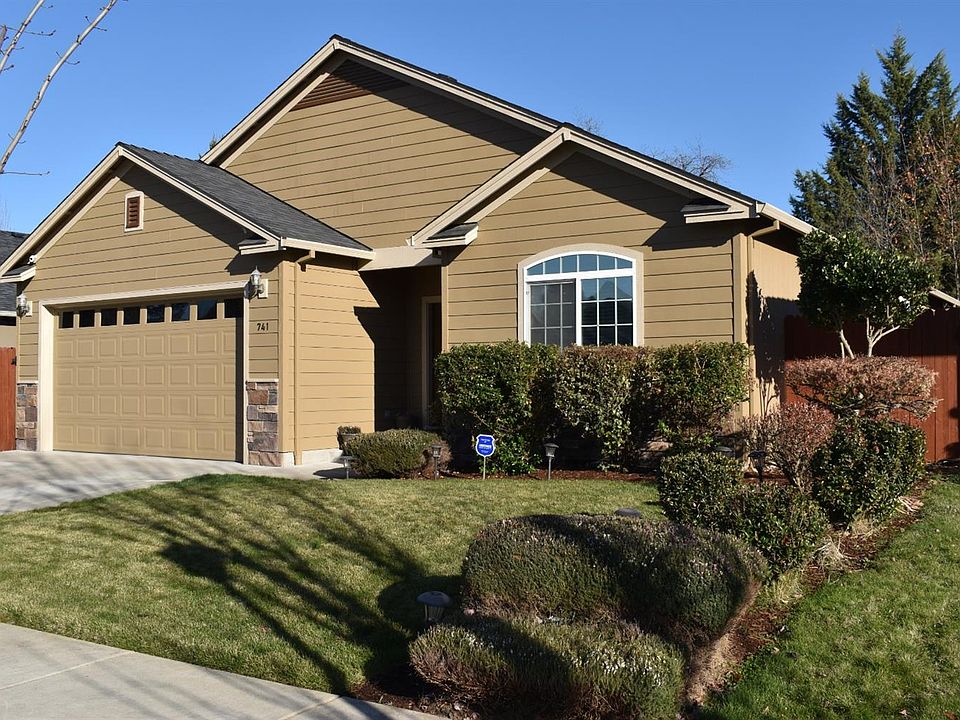 1st image of 741 Tivoli Dr