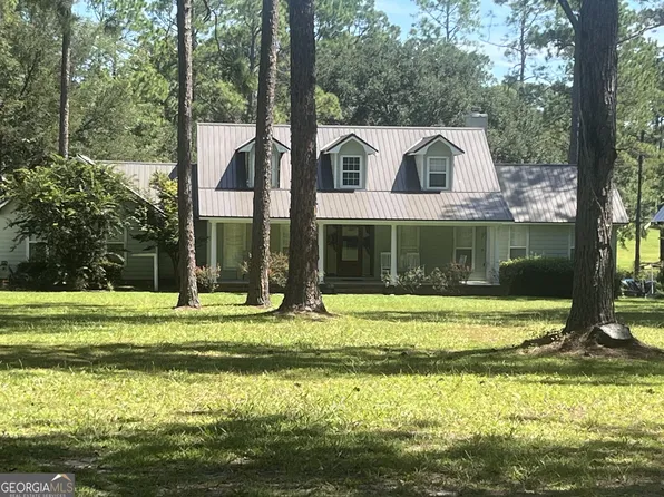 86 Quail Lake Dr, Swainsboro, GA 30401