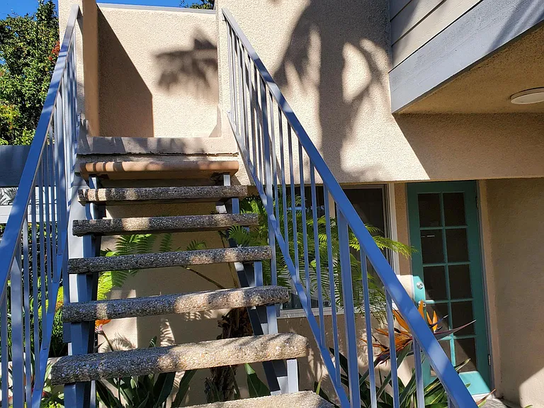 725 Domingo Dr — Photo 21