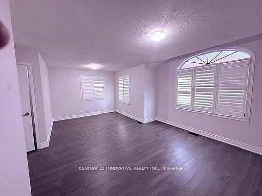 4 bed, $2,600 — Photo 4