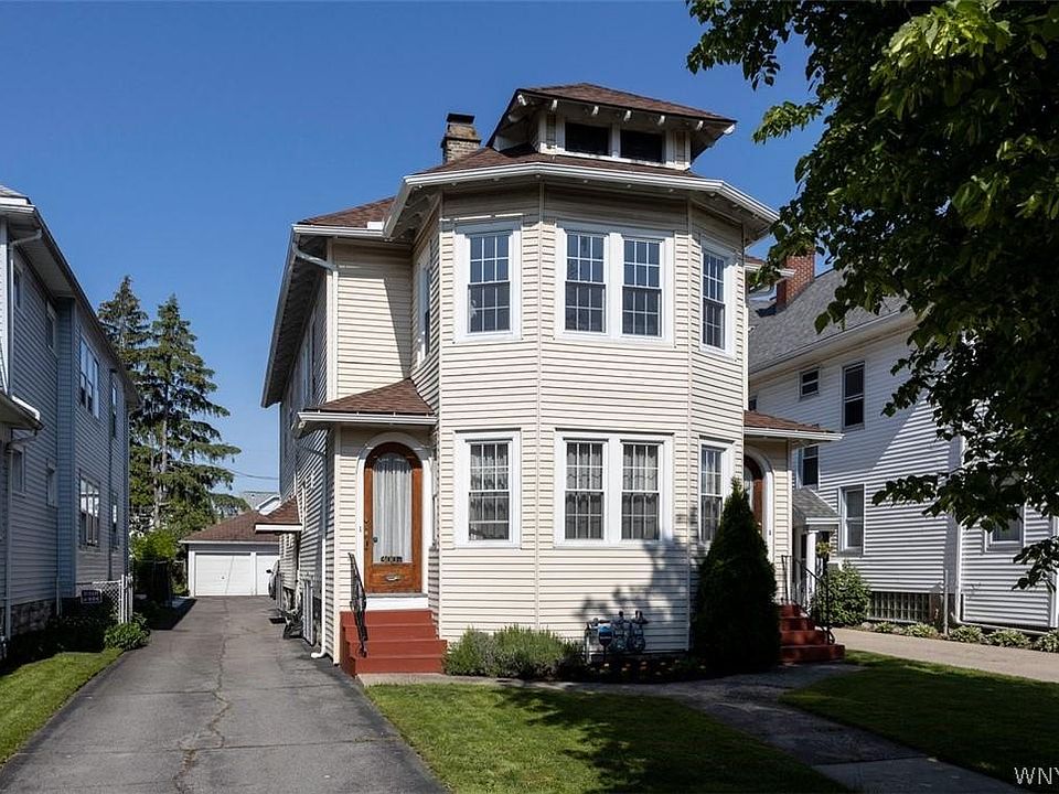1st image of 300 Sterling Ave