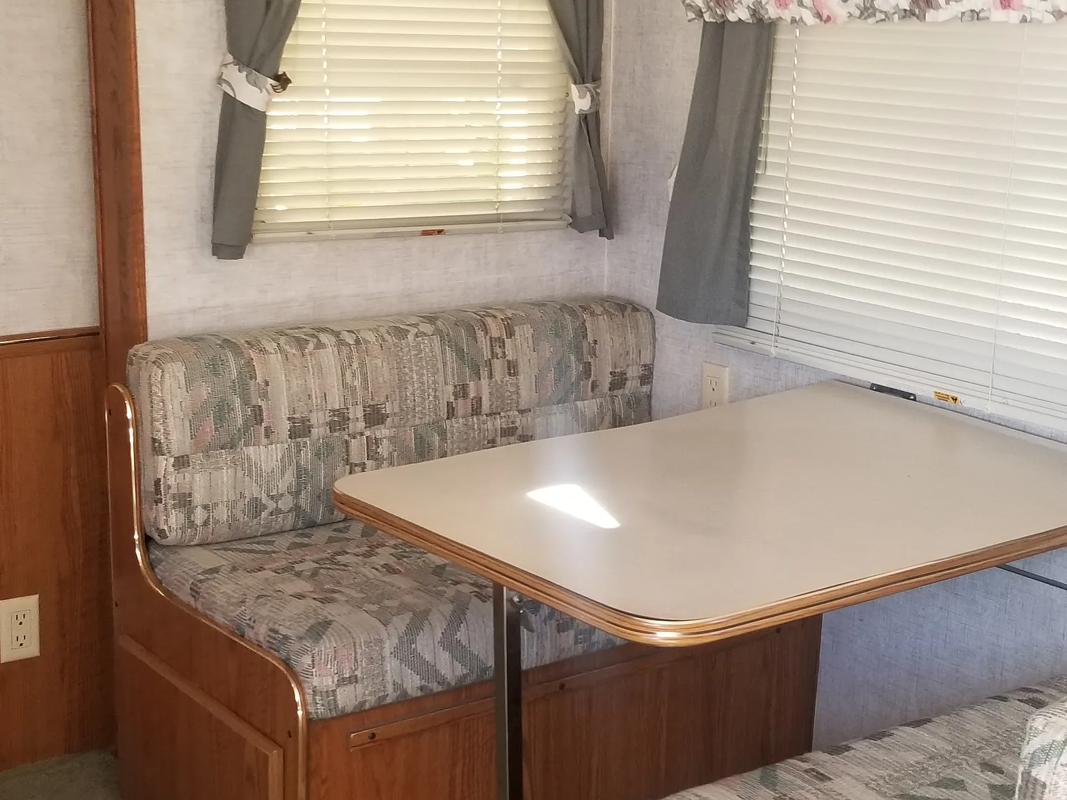 1 bed, 350 sqft, $1,395 — Photo 2