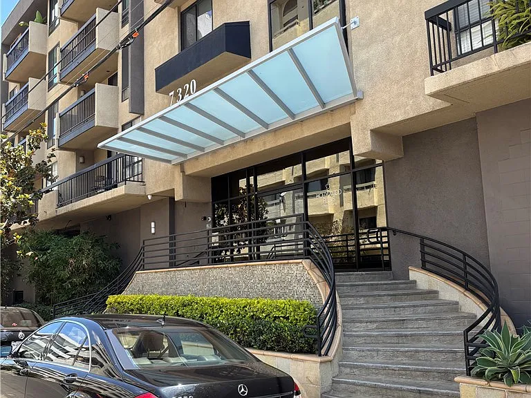 7320 Hawthorn Ave #206 — Photo 26
