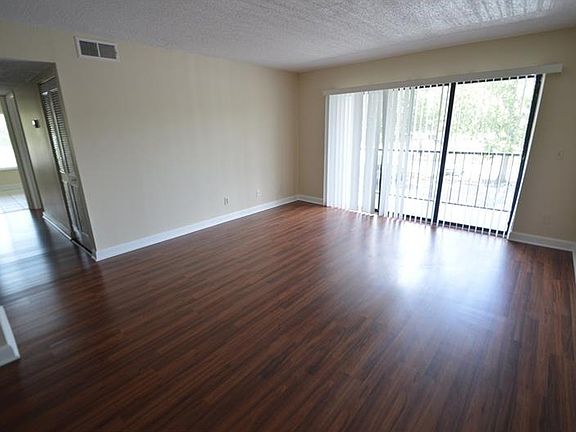 4th image of 1624 S Pine Ridge Cir #1624