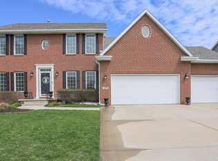 1902 Ridgewood Dr, Papillion, NE 68133