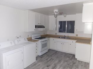 21100 Mission St APT C, Tehachapi, CA 93561