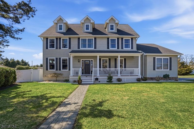1st image of 663 Harbor Rd