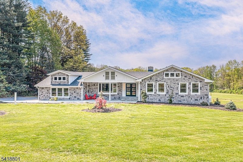 1st image of 17 Yardley Rd