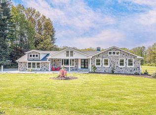 17 Yardley Rd, Mendham, NJ 07945