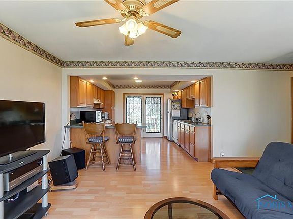 3rd image of 23791 W Meadow Dr