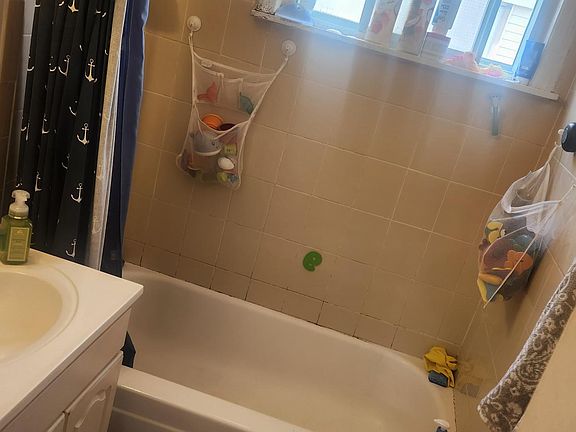 2nd image of 66 Neptune Blvd APT 2B
