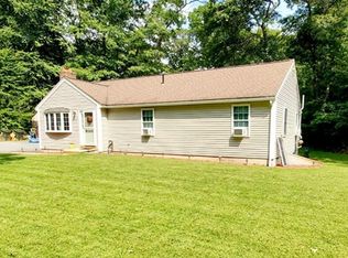 61 New Boston Rd, Dudley, MA 01571