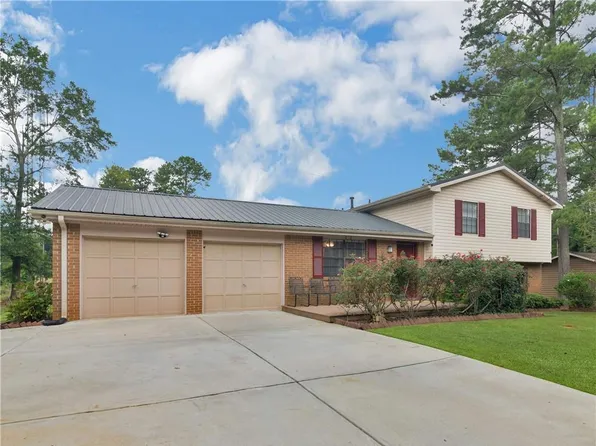 917 Curry Cir SE, Conyers, GA 30094