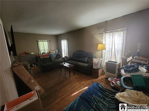 4th image of 114 Van Buren St