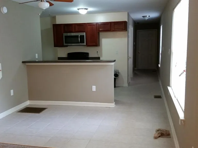 1127 Jones Ave NW #B — Photo 2