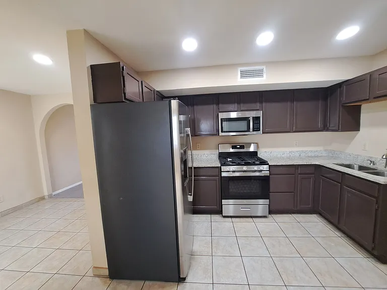 2081 Nehemiah Ct — Photo 7