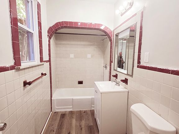 4th image of 96 Lembeck Ave #1B