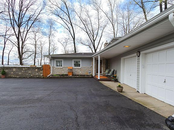 3rd image of 1575 Woodland Heights Ln NW
