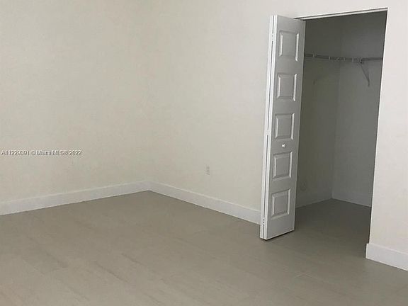 4th image of 10467 NW 82nd St Unit 16
