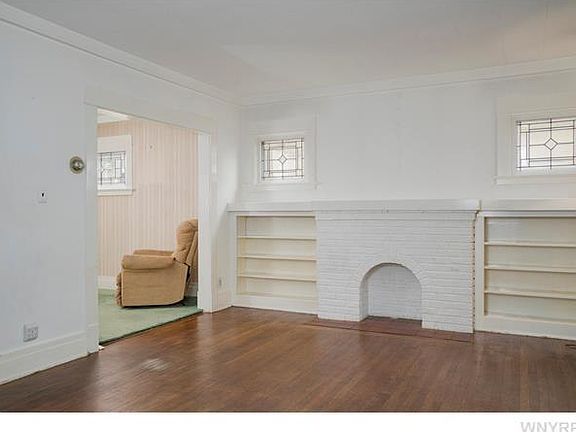 3rd image of 320 Norwalk Ave