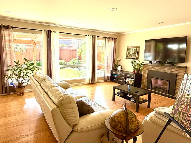 4 bed, 1598 sqft, $5,950 — Photo 4