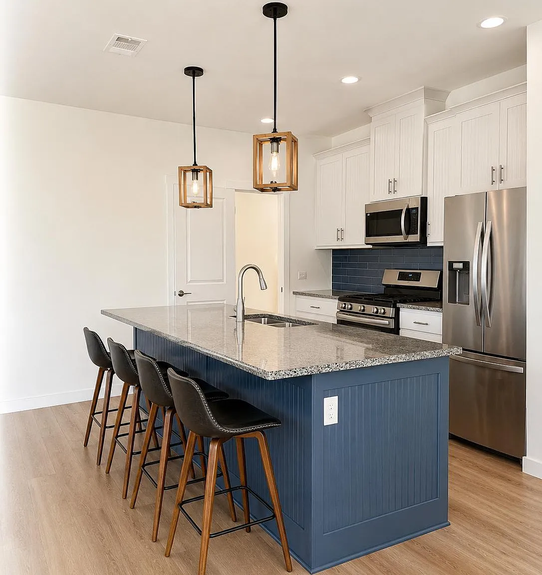 3 bed, 2.5 bath, 1881 sqft, $2,600 — Photo 2
