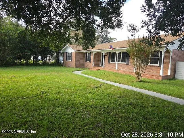 3 bed, 2.5 bath, 1946 sqft, $2,100 — Photo 2