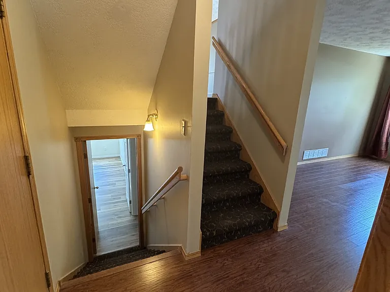 2126 E Country View Dr — Photo 24