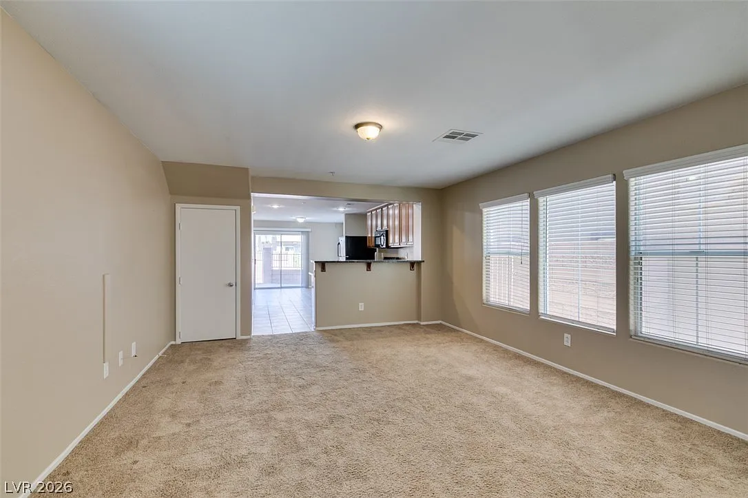 3 bed, 2.5 bath, 1542 sqft, $1,950 — Photo 3