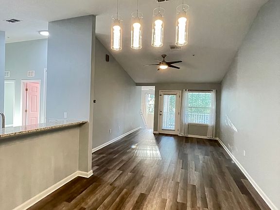 5th image of 575 Oakleaf Plantation Pkwy Unit 811