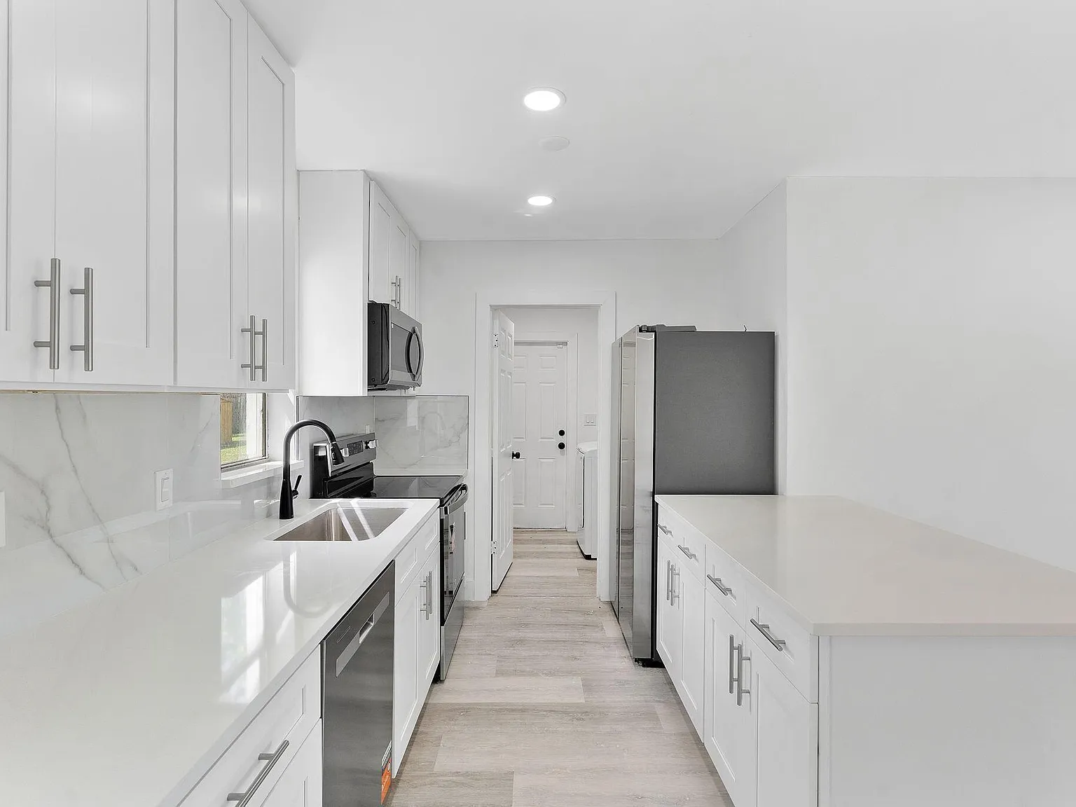 4 bed, 1271 sqft, $3,000 — Photo 4