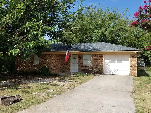 311 Redbud St Photo 1