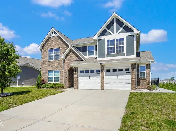 992 Cherry Tree Ln, Greenwood, IN 46143
