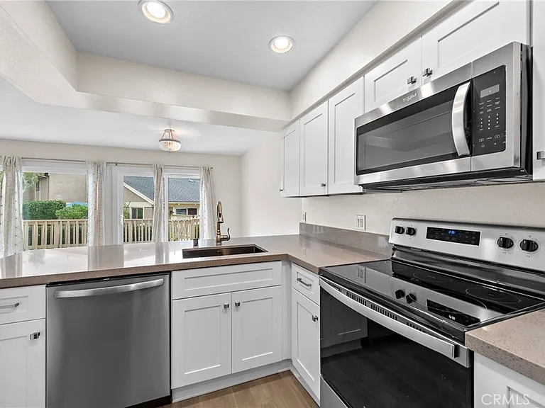 218 Avenida Adobe — Photo 10
