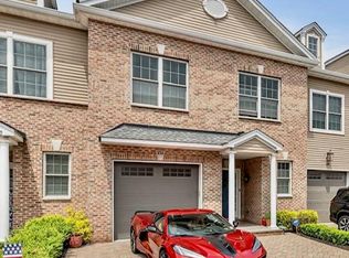 152 Rio Vista Ln, Northvale, NJ 07647