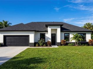 518 Keller ST E, LEHIGH ACRES, FL 33974