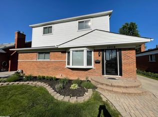 30118 Elmgrove St, Saint Clair Shores, MI