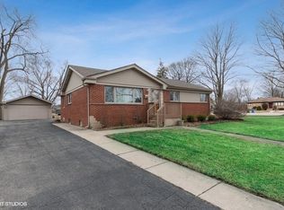 218 S Audrey Ln, Mount Prospect, IL 60056