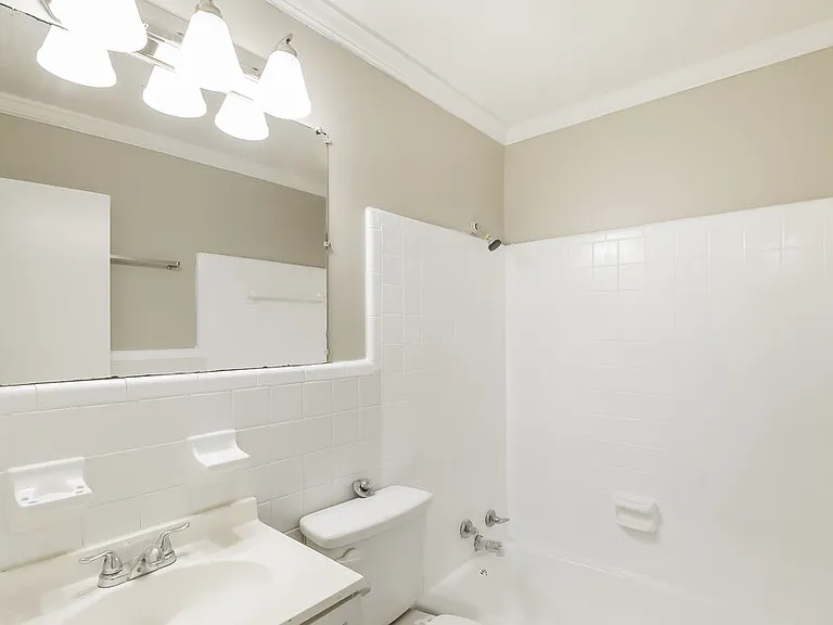 558 Wavelyn Way — Photo 15