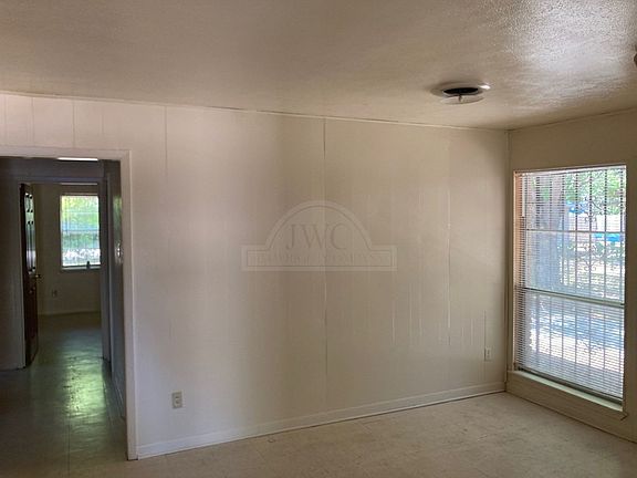 2nd image of 617 Bishop Dr