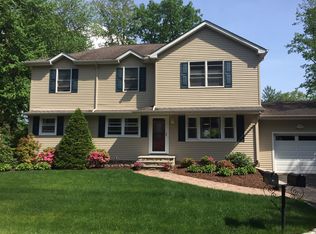 28 Cedar Ln, West Milford, NJ 07480
