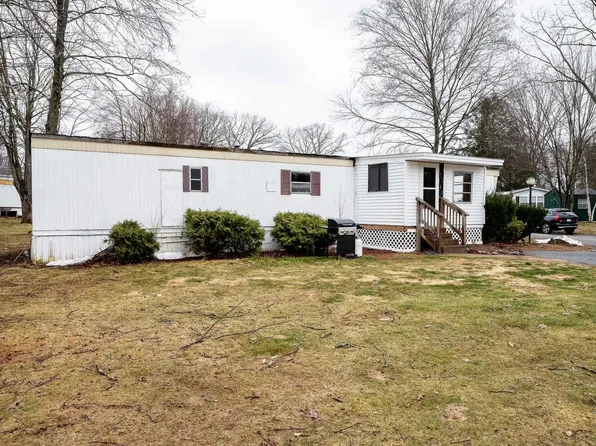 14 S Cranberry Lane, Rochester, NH 03867